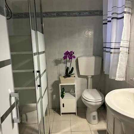 Carmen House بيت ضيافة كاتانيا